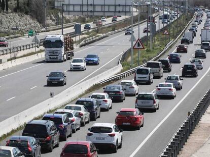 La carretera A-3, a su paso por la comunidad de Madrid, este miércoles.