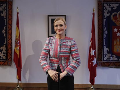 Cifuentes admite que no necesitó ir a clase ni a los exámenes porque existía esa opción en su máster