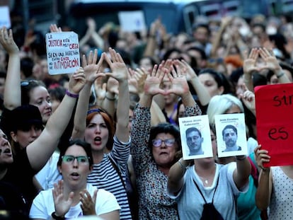 Miles de mujeres se manifiestan en Madrid contra la sentencia en el juicio a La Manada, este jueves.