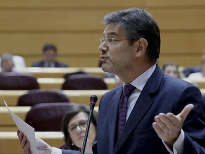 El ministro de Justicia, Rafael Catalá, durante su intervención en una sesión de control del Pleno del Senado.