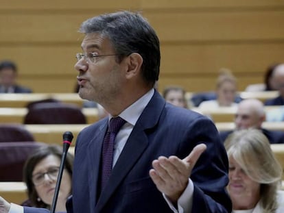 El ministro de Justicia, Rafael Catalá, durante su intervención en una sesión de control del Pleno del Senado.