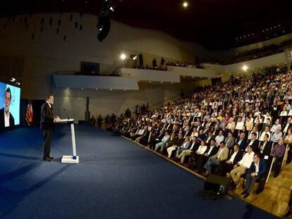El presidente del Gobierno, Mariano Rajoy, en uno de los actos que ha protagonizado este sábado en Alicante.