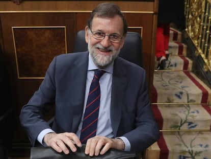 El presidente del Gobierno, Mariano Rajoy, a su llegada al Congreso.