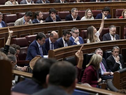 Bancos del Gobierno y Ciudadanos durante la votación en el pleno del Congreso.