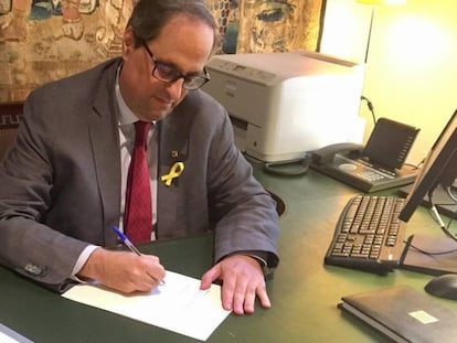 El presidente Quim Torra firma el decreto para nombrar Consell Executiu el día 19.