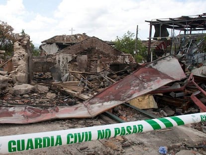 Zona cero de la explosión de un taller clandestino de pirotecnia en Tui.