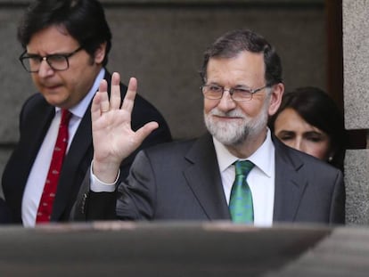 Mariano Rajoy a su salida del Congreso.