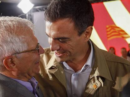 Josep Borrell (izquierda) y Pedro Sánchez (derecha), en una foto de archivo.