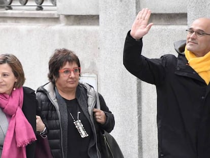 Carme Forcadell, Dolors Bassa y Raül Romeva, a su llegada al Supremo, en una foto de archivo.