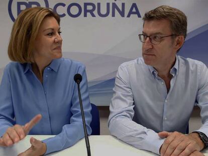 María Dolores de Cospedal y Alberto Núñez Feijóo, en un acto en Galicia.