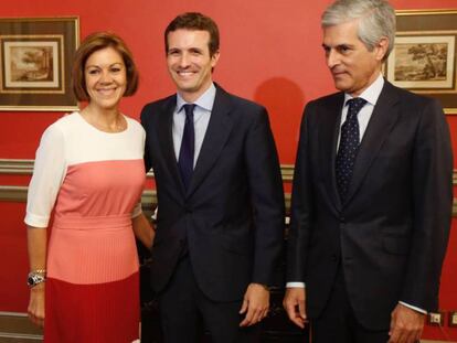 Pablo Casado, María Dolores de Cospedal y Adolfo Suárez Illana, durante el desayuno informativo de Fórum Europa en un hotel de Madrid. Álvaro García