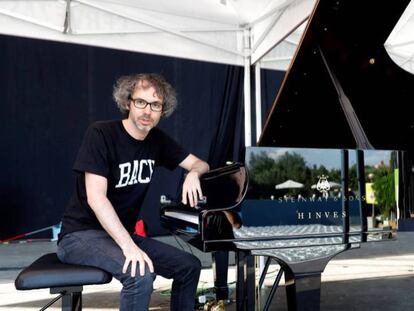 El pianista James Rhodes durante el ensayo en julio en Madrid / En vídeo, James Rhodes anuncia que se reunirá muy pronto con Pedro Sánchez (ATLAS)