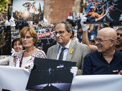 El President Quim Torra inaugura una muestra de fotografias sobre el 1-O en Perpignan / En vídeo, el Gobierno aún no aplicará el 155 pero pide al Govern que rebaje la tensión (ATLAS)