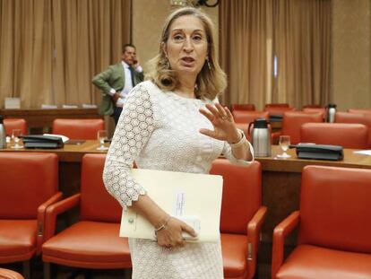 Ana Pastor, el pasado 27 de agosto durante una reunión de la Diputación Permanente del Congreso.