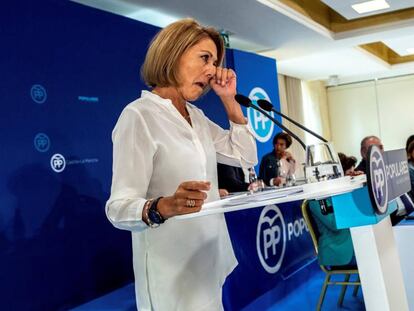 María Dolores de Cospedal, en su despedida como secretaria general del PP el pasado julio. En vídeo, el anuncio de que deja la presidencia del partido en Castilla-La Mancha.