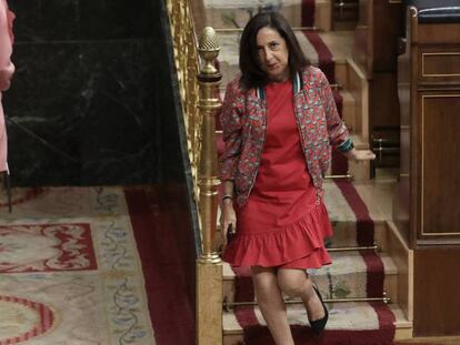 La ministra de Defensa, este miércoles en el Congreso. En vídeo, la ministra de Defensa, Margarita Robles, durante su comparecencia el lunes en el Senado.