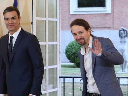 Pedro Sánchez (izquierda) y Pablo Iglesias, este jueves en La Moncloa.