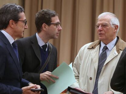 El ministro de Asuntos Exteriores, Josep Borrell, en la comision de Cooperacion Internacional en el Congreso de los Diputados.