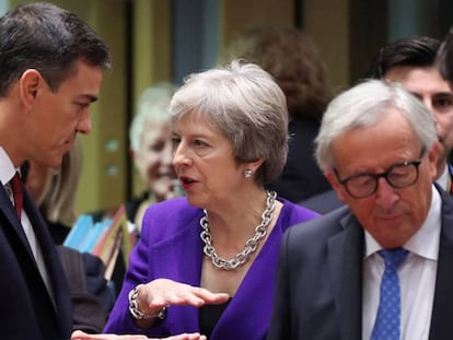 Pedro Sánchez, junto a Theresa May y Jean-Claude Juncker este jueves en Bruselas / En vídeo, declaraciones del presidente del Gobierno Pedro Sánchez