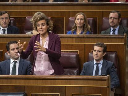 Dolors Montserrat durante su polémica intervención este miércoles en el Congreso. En vídeo, la polémica intervención de Montserrat en el Congreso.