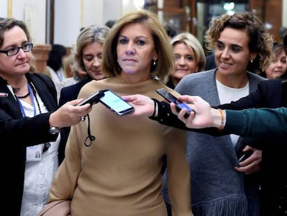La ex secretaria general del PP María Dolores de Cospedal en el Congreso. En vídeo, Pedro Sánchez insta a Pablo Casado a romper con el pasado del PP por el caso Villarejo.