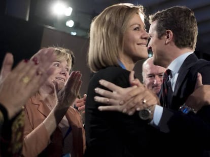 El presidente del PP, Pablo Casado, y María Dolores de Cospedal, el pasado 27 de octubre durante un acto del partido en Sevilla.