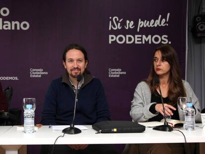Pablo Echenique, Pablo Iglesias y Noelia Vera, ayer, en el Consejo Ciudadano Estatal de Podemos.