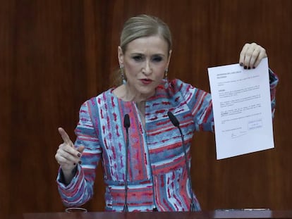 Cristina Cifuentes, en su comparecencia en al Asamblea de Madrid. En vídeo, Cifuentes irá a juicio por el caso máster.