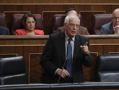 Josep Borrell interviene este miércoles en la sesión parlamentaria de control al Gobierno. ULY MARTÍN / VÍDEO: EUROPA PRESS