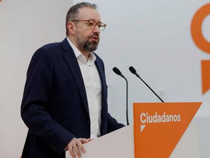 El portavoz parlamentario de Ciudadanos, Juan Carlos Girauta, durante la rueda de prensa que ha ofrecido este lunes tras la reunión del Comité Permanente del partido.