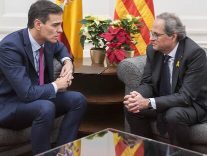 Pedro Sánchez y Quim Torra, durante su entrevista del pasado jueves en el palacio de Pedralbes, en Barcelona.