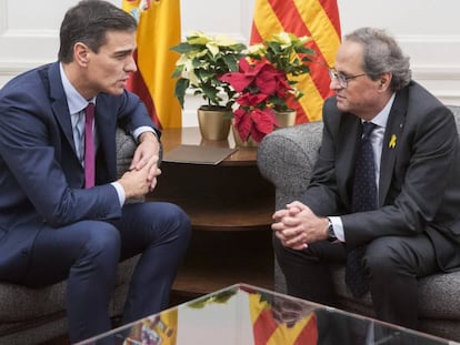 Pedro Sánchez y Quim Torra, durante su entrevista del pasado jueves en el palacio de Pedralbes, en Barcelona.