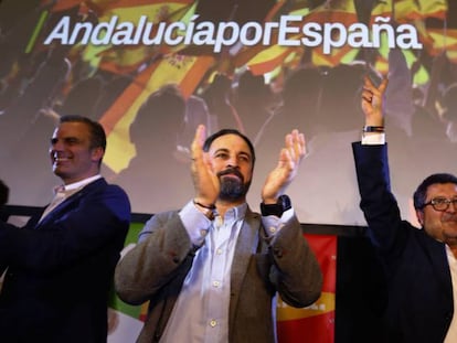 En vídeo, Juan Marín negándose ante las imposiciones de Vox. Foto, Santiago Abascal y Francisco Serrano, tras las elecciones andaluzas.