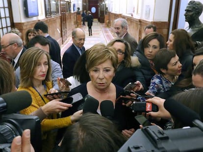 Celia Villalobos, hoy en el Congreso. / En vídeo, Declaraciones de Celia Villalobos.