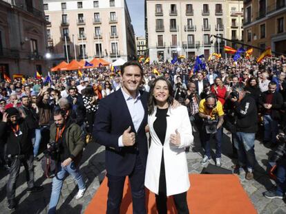 Inés Arrimadas y Albert Rivera, durante el mitin en Madrid de este sábado. En vídeo, Arrimadas anuncia, emocionada, su salto al Congreso.