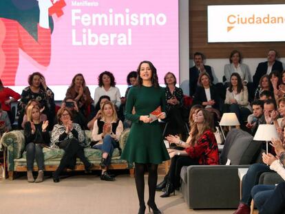 Inés Arrimadas en el acto para presentar el manifiesto feminista de Ciudadanos, este domingo en Madrid.