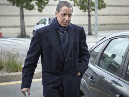 Eduardo Zaplana, en febrero, al llegar a los juzgados de Valencia.