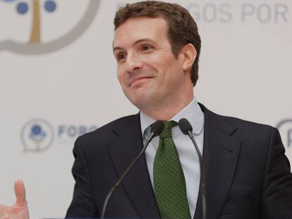 El presidente del PP, Pablo Casado, este martes en Vitoria. En vídeo, Casado pide a Vox que no se presente en circunscripciones pequeñas.