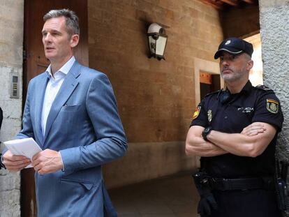 Iñaki Urdangarin sale de la Audiencia de Palma de Mallorca, en junio de 2018. En vídeo, el Tribunal Constitucional inadmite el recurso de Urdangarín.