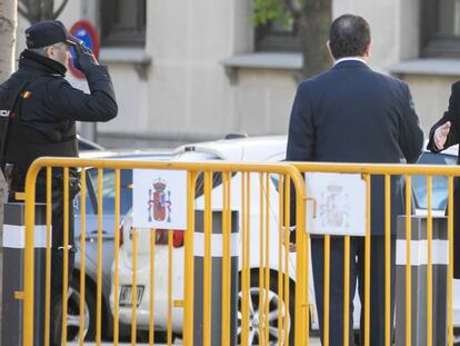El jefe de los Mossos d'Esquadra durante el 1-O, Josep Lluís Trapero, a su llegada este jueves al Tribunal Supremo. En vídeo, declaración de Trapero.