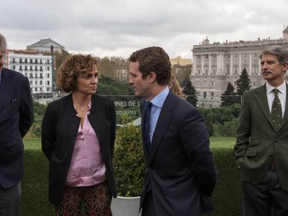 Dolors Montserrat y Pablo Casado este lunes. En vídeo, declaraciones de Montserrat.