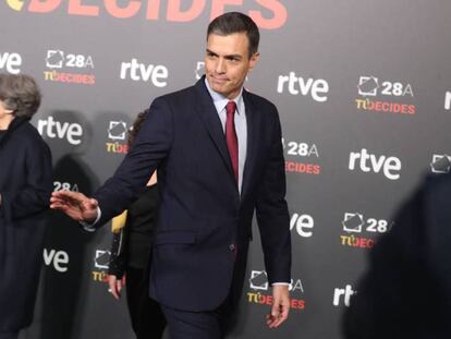 Pedro Sánchez, a su llegada a los estudios de RTVE para el primer debate de las elecciones del 28-A. En vídeo, Sánchez: "Si suman van a hacer en España lo que hacen en Andalucía".