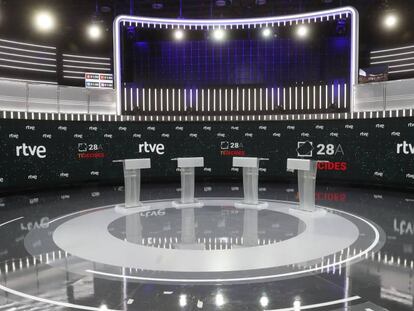 Plató del debate del lunes en Televisión Española. En vídeo, los mejores momentos.