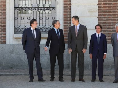 En vídeo, Felipe VI junto a Mariano Rajoy, José Luis Rodríguez Zapatero, José María Aznar y Felipe González.