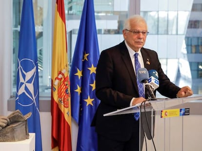 El ministro Asuntos Exteriores en funciones, Josep Borrell, este miércoles en Bruselas. En vídeo, sus declaraciones.