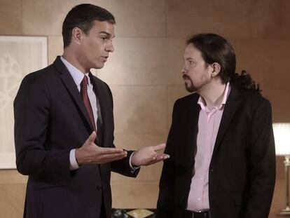 Pedro Sánchez y Pablo Iglesias, este martes. En vídeo, el análisis de Kiko Llaneras, especialista en datos de EL PAÍS.