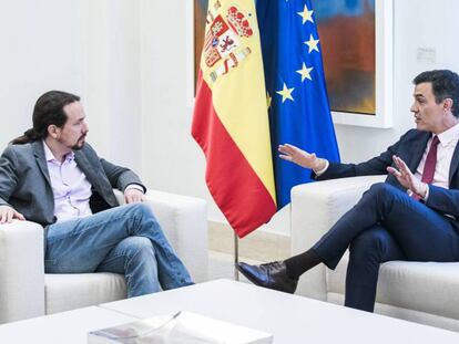 Pedro Sanchez y Pablo Iglesias en el Palacio de La Moncloa. En vídeo, así van las negociaciones.