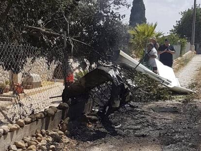 Restos de la avioneta siniestrada en Inca (Mallorca). En vídeo, ¿qué se sabe del accidente?