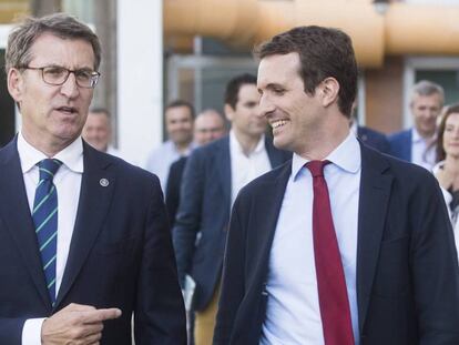 Feijóo y Casado, en Santiago en junio de 2018, durante la campaña de las primarias del PP. En vídeo, declaraciones de Feijóo sobre España Suma.