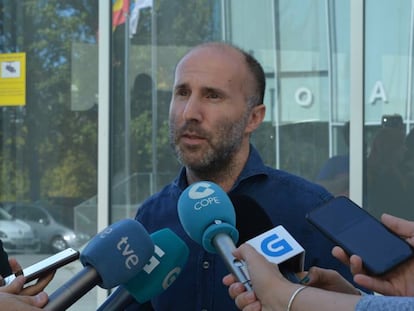 El alcalde de Ourense, Gonzalo Pérez Jácome, a la salida de su juicio por el incidente con un agente de policía. En vídeos, sus mayores polémicas.
